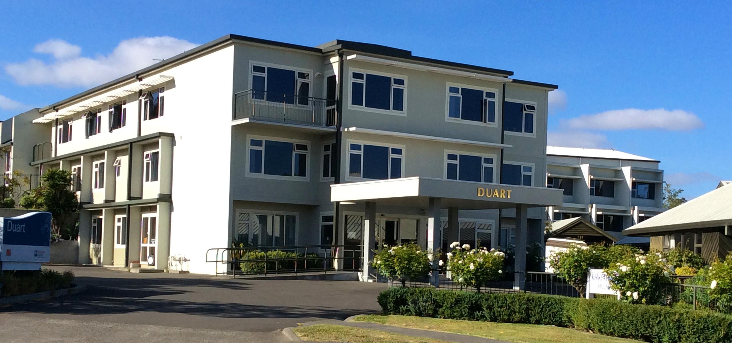 Duart front entrance with driveway