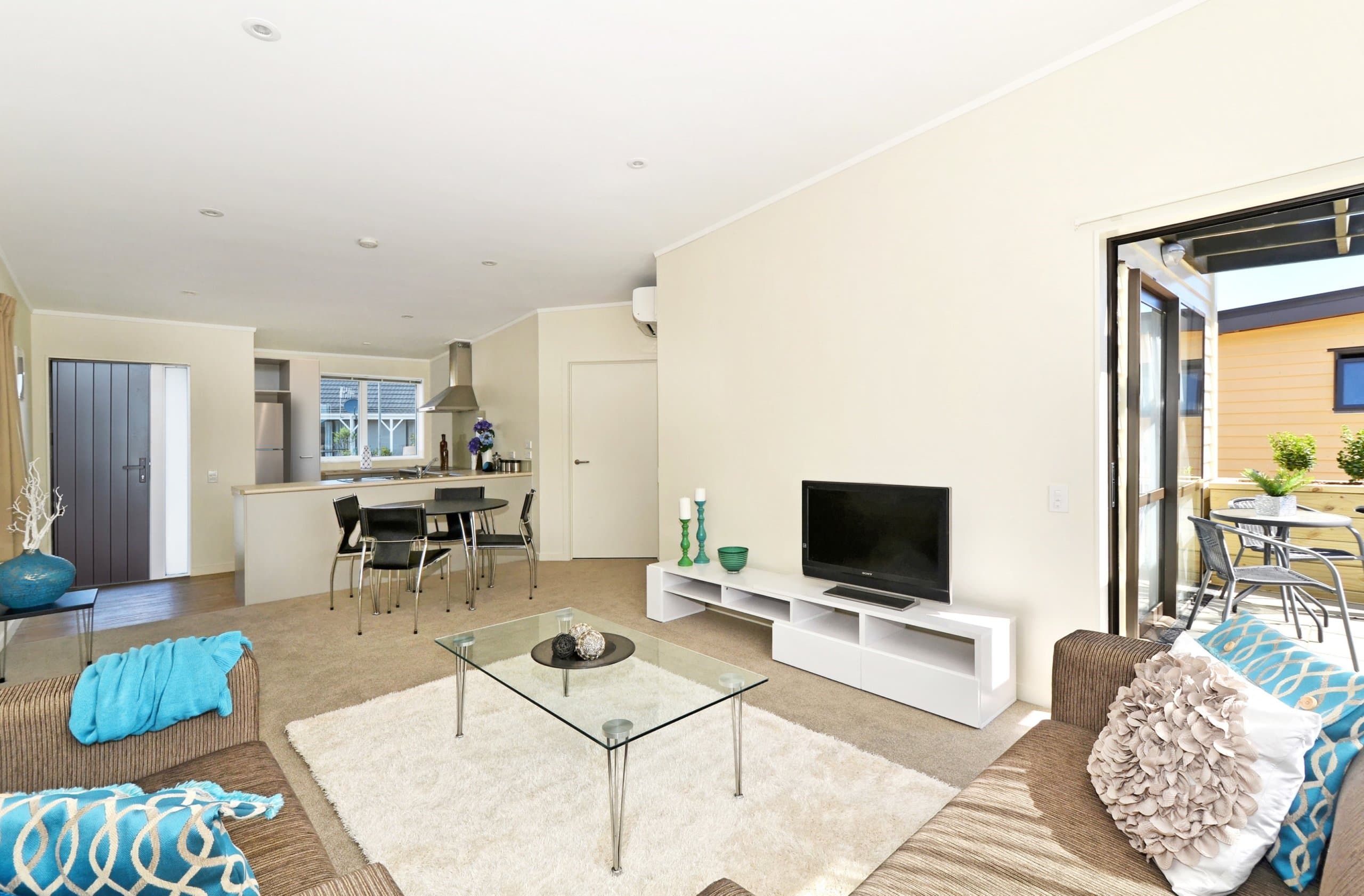 Elderslea retirement villa living room